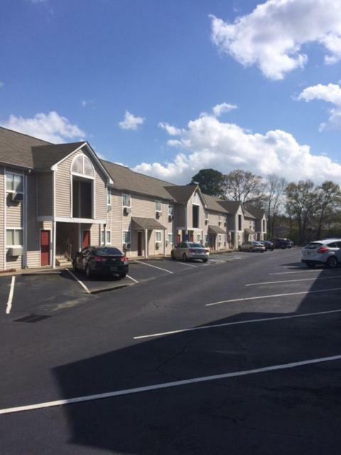 Intown Suites Extended Stay Atlanta Ga - Форест Парк Екстериор снимка